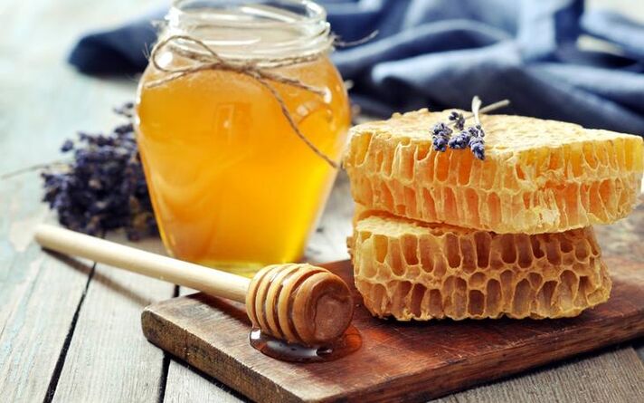 miel pour le rajeunissement de la peau